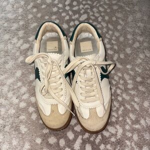 Dolce vita sneakers